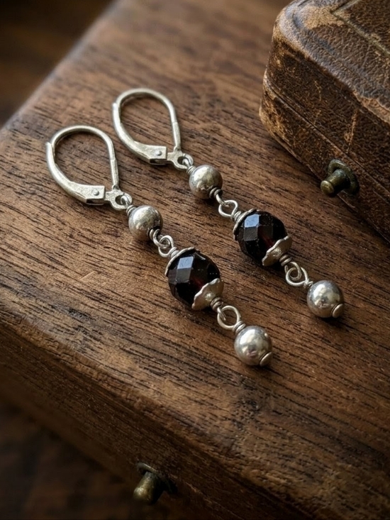 AAQuatif Jewelry - Vintage 925 Sterling Silver Faceted Garnet Drop Earrings Archival Jewelry